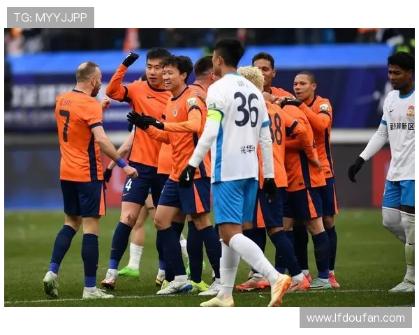 官宣青岛海牛黄皓隽转会杰志